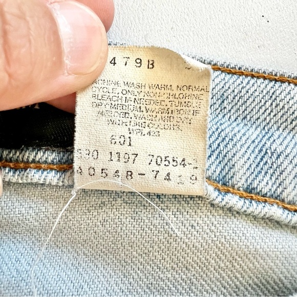 Vintage Levi’s 540 Cut Off Shorts Women’s 34 Flex Denim High Rise Distressed - Picture 10 of 10